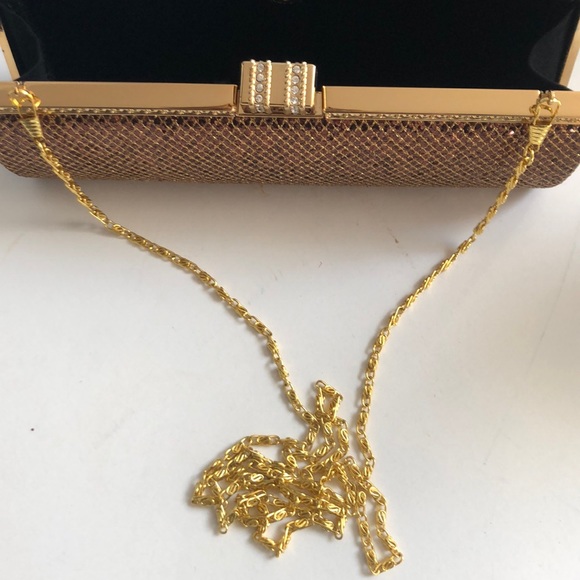 Sequined clutch - Picture 3 of 7